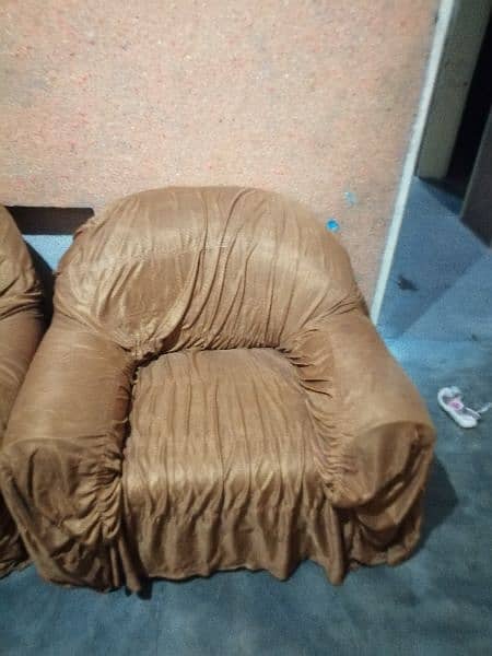 5 seater sofa in good condition almost new 2