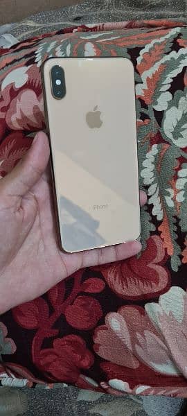 Iphone Xsmax (64 GB) Golden Colour 10/10 Condition Non PTA JV. 2