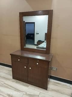 Dressing table Available best quality