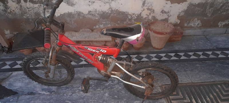 Red colour sports cycle 3