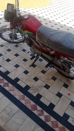 Honda CD70 new bike use by personal very good condition