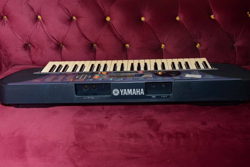 Yamaha PSR-140 4