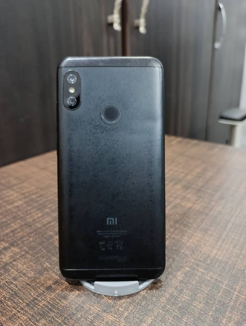 Xiaomi Mi A2 Lite - Excellent Condition 1