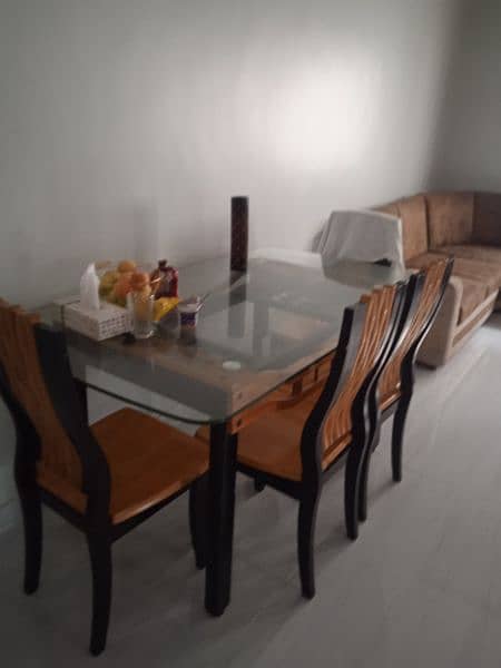 6 seater dining table 1