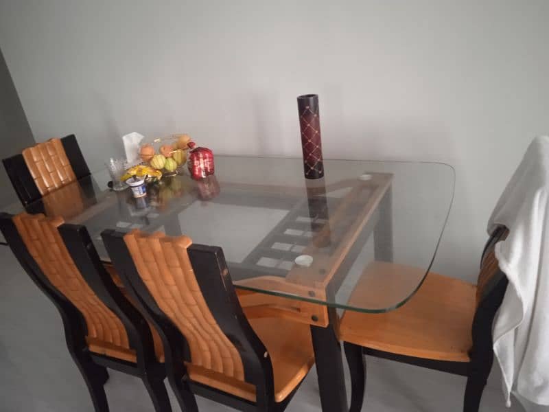 6 seater dining table 3