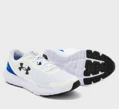 UNDER ARMOUR Surge 3 - size 44 0