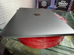 MacBook pro i5 2020 model