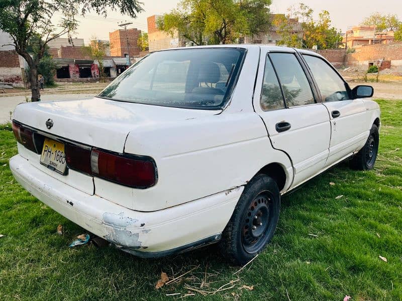 Nissan Sunny 1993 3