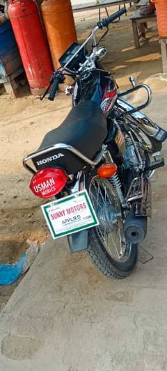 Honda 125 10/10 only one month use hui h bilkul new ke pari h