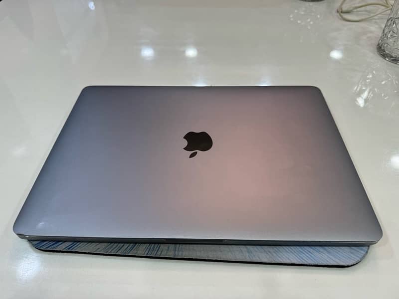 Macbook Pro M1 8/256 89% BH 355 cycles 1