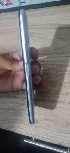 Vivo y20 mobile argent for sale  not fault condition 10/10