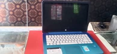 HP stream Celeron laptop Blue Color 0