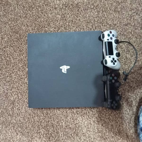 Ps4 Pro | 1 TB| an extra controller|Ps4 Pro 4k 1 TB 0