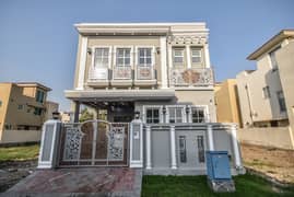 5 MARLA VICTORIAN DESIGN VILLA AVAILBLE FOR RENT