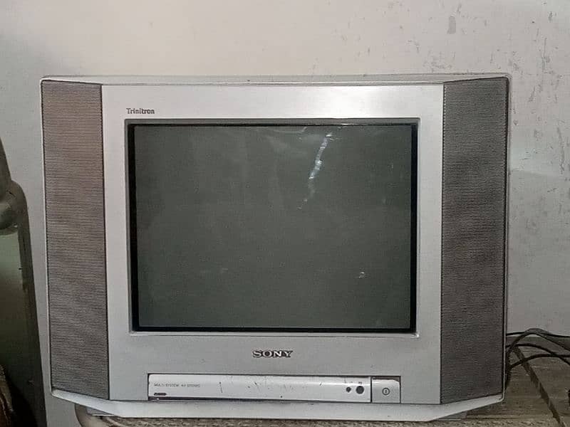 "SONY TRINITRON" 14 INCH 2