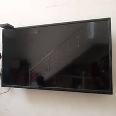 LCD 32 Inch A one hu 2023 model samanbad Faisalabad