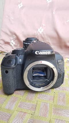 canon camera 700d