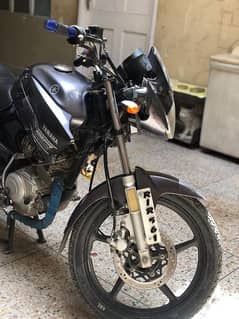 Yamaha ybr  in good condition  * complete and total genuine*
