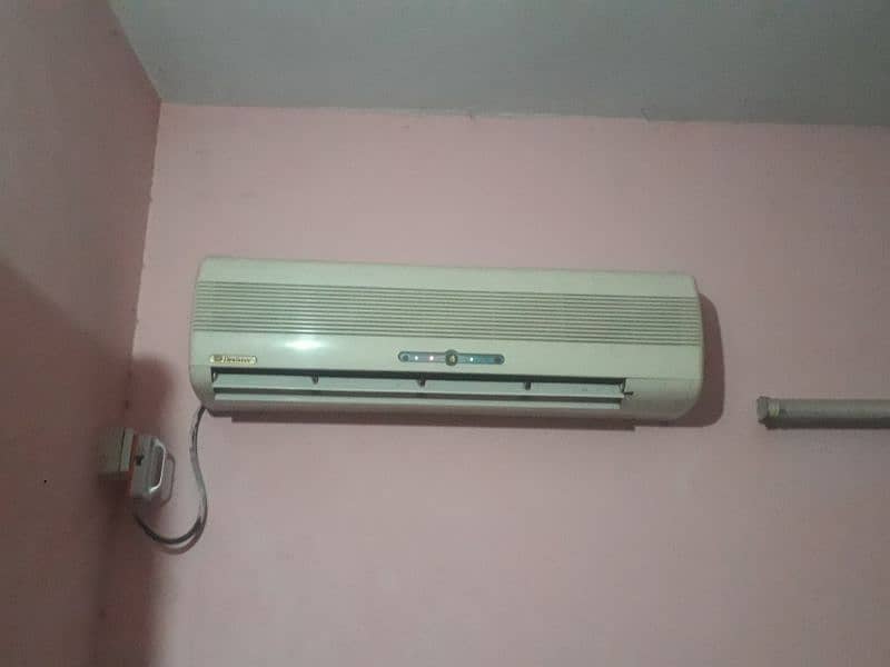 Dawlance 1.5 ton AC with perfect working condition 1