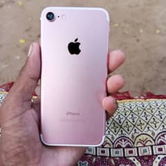 for sale iPhone 7,128gb non pta my WhatsApp no 03064063420