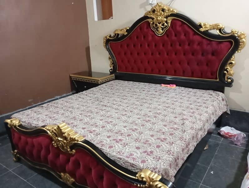 want sale bed set 1