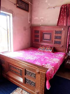 GOOD CONDITION BED MADE BY WOODEN