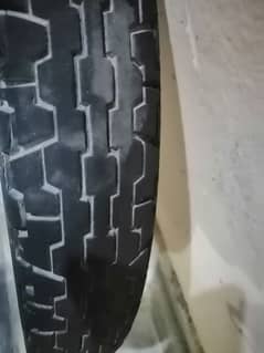 YBR FORT TYRE AND TUBE LIKE NEW