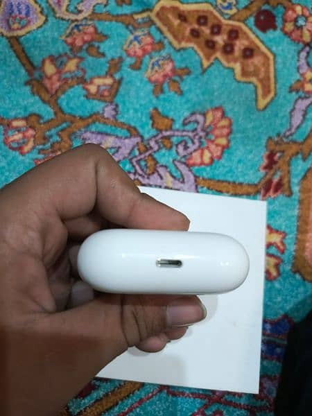 apple airpods pro (original) with box 3