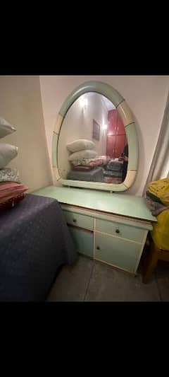 Dressing table