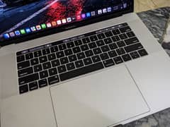 MacBook Pro Graphic card i7 2017