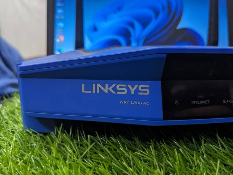 Linksys WRT AC1200 Dual Band Wifi Router 6