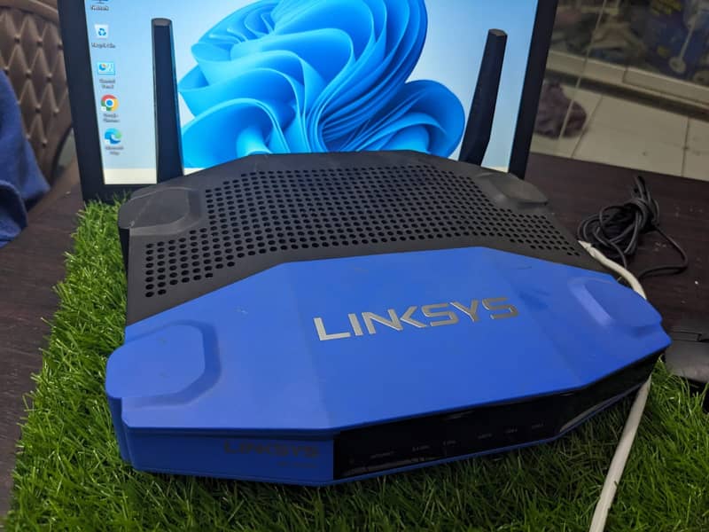 Linksys WRT AC1200 Dual Band Wifi Router 7