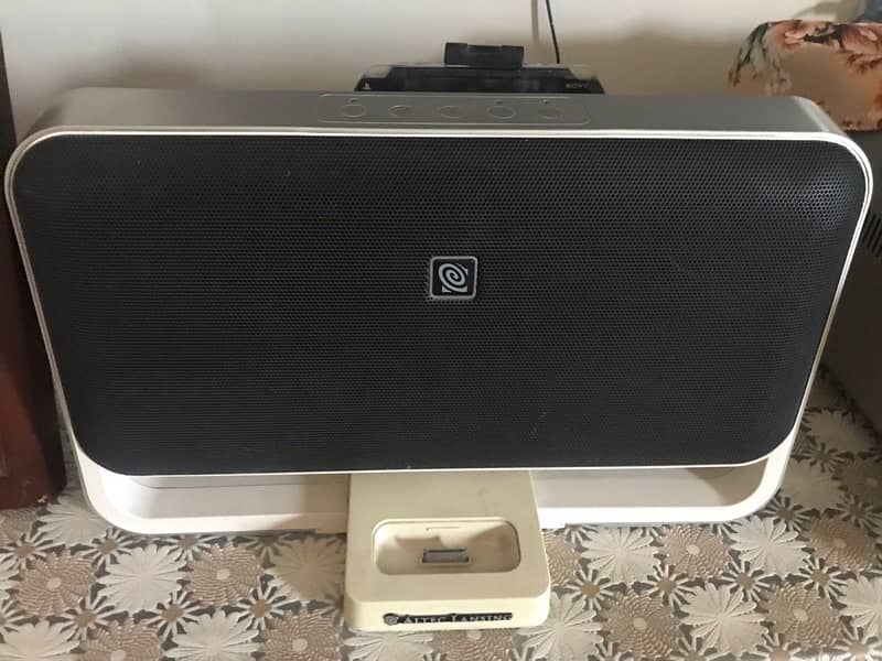 Altec Lansing speaker 1