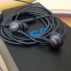 Samsung s8+ box pulled akg handfree