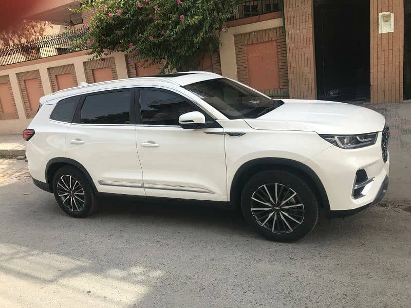 Chery Tiggo 8 Pro 2023 bilkul showroom jesi gari ha untouch gari ha 2