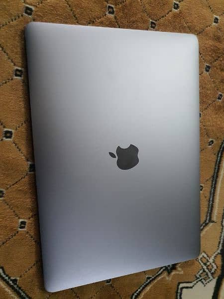 MACBOOK PRO 2017 0