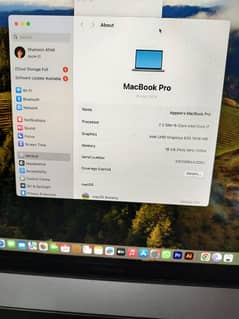 Apple MacBook Pro 2018


Intel Core i7
Ram 16 
Ssd 256 Gb