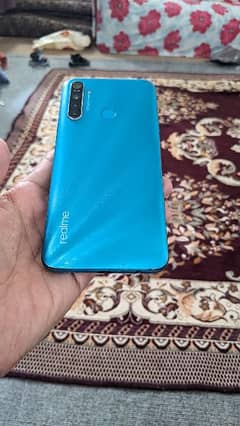 realme 5i 4 64