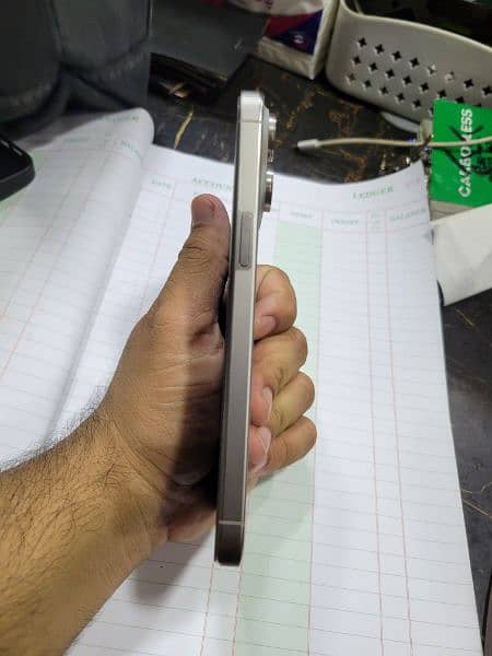 iphone 15pro max HK natural titanium fU 4