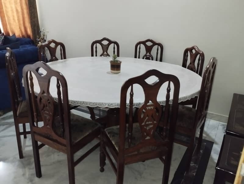 Dining table with 8chairs 0