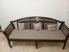 3 years used Sofa Set