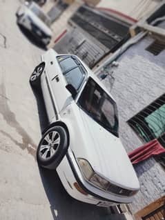 Tooyota corolla 1988 model white color