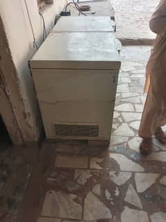 Waves Deep Freezer Best Condition