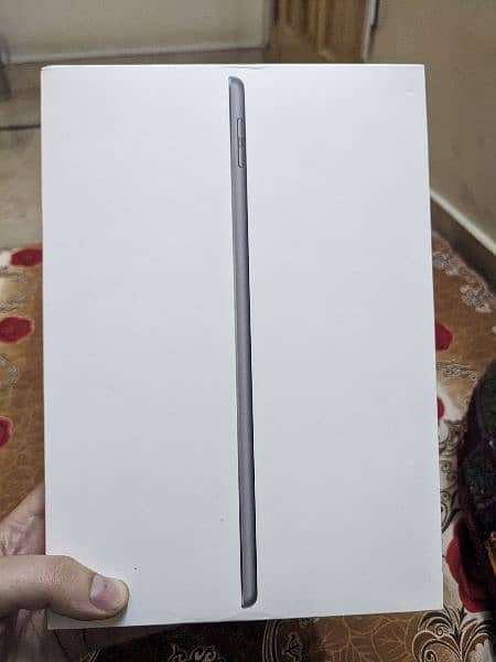 iPad 64GB Wifi + Cellular (New) 7