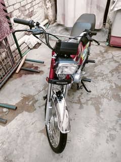 Honda cd70 2023 model red color condition 10by10