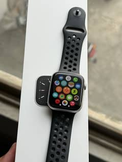 Apple Watch Series 6, Aluminum 44mm (GPS + Cellular)