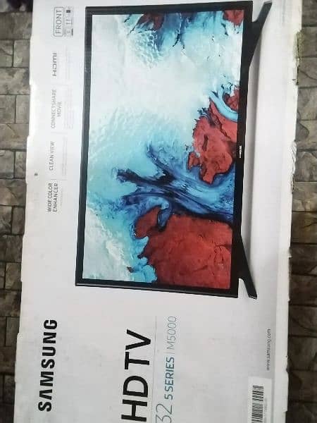 Brand New Samsung 32' HD TV (Never Used) 0