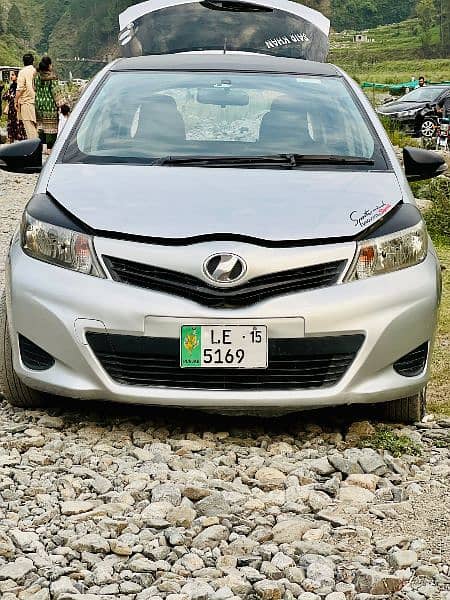 Toyota Vitz 2011/2015 argent sale 0