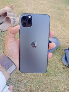 I phone 11 pro max jv 512gb 10by10 battery hth 85%