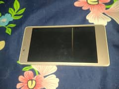 QMobile i8i